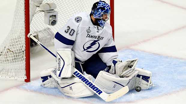 stanley-cup-final-game-3-ben-bishop-save.jpg